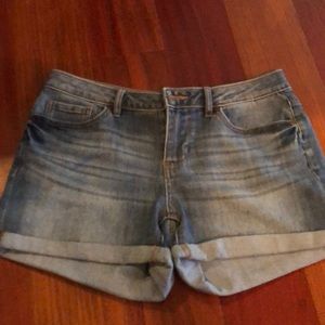 Lauren Conrad Jean shorts